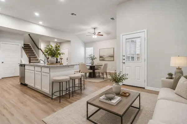 101 Gunner Rd, Buda, TX 78610