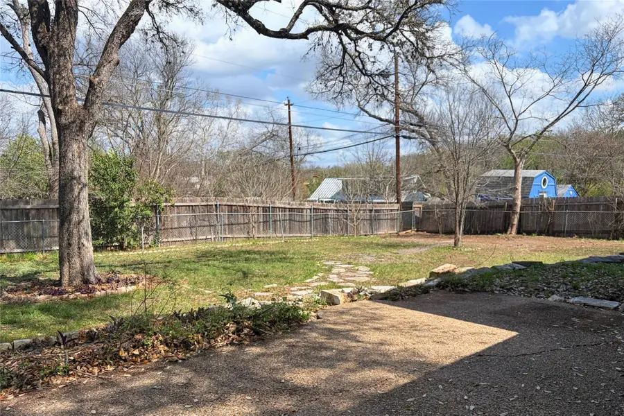2204 Fair Oaks Dr, Austin, TX 78745 - #2