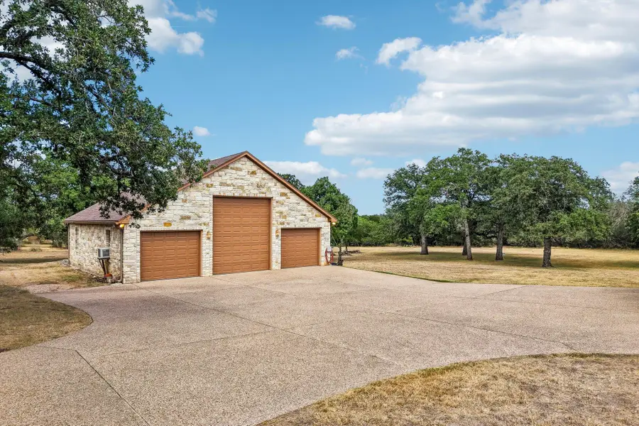 101 Flint Rock Trl, Spicewood, TX 78669 - #2