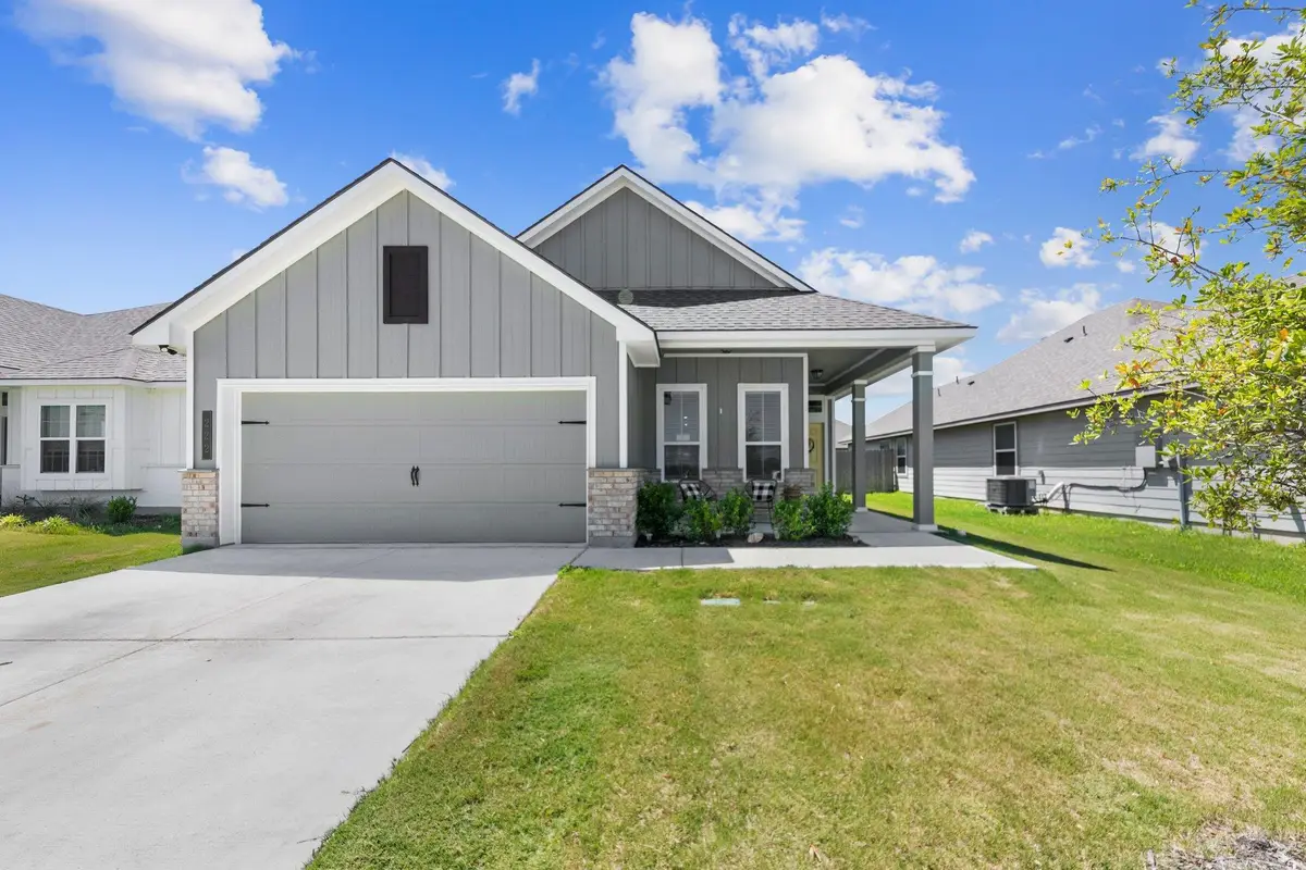 222 Boatright Blvd, Jarrell, TX 76537 - #1