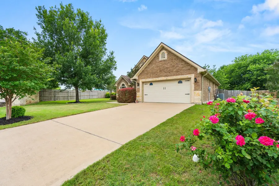 806 Marshall Dr, Belton, TX 76513 - #2