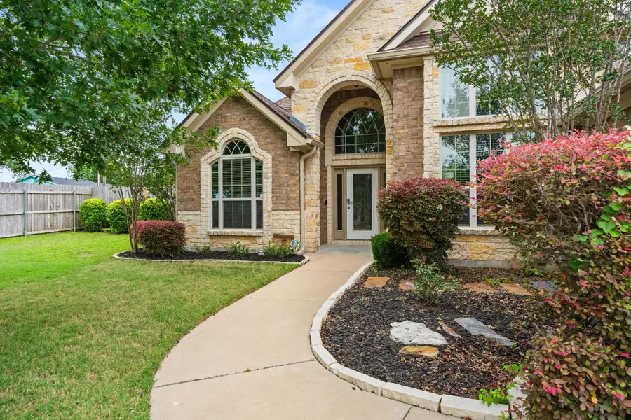 806 Marshall Dr, Belton, TX 76513 - #3