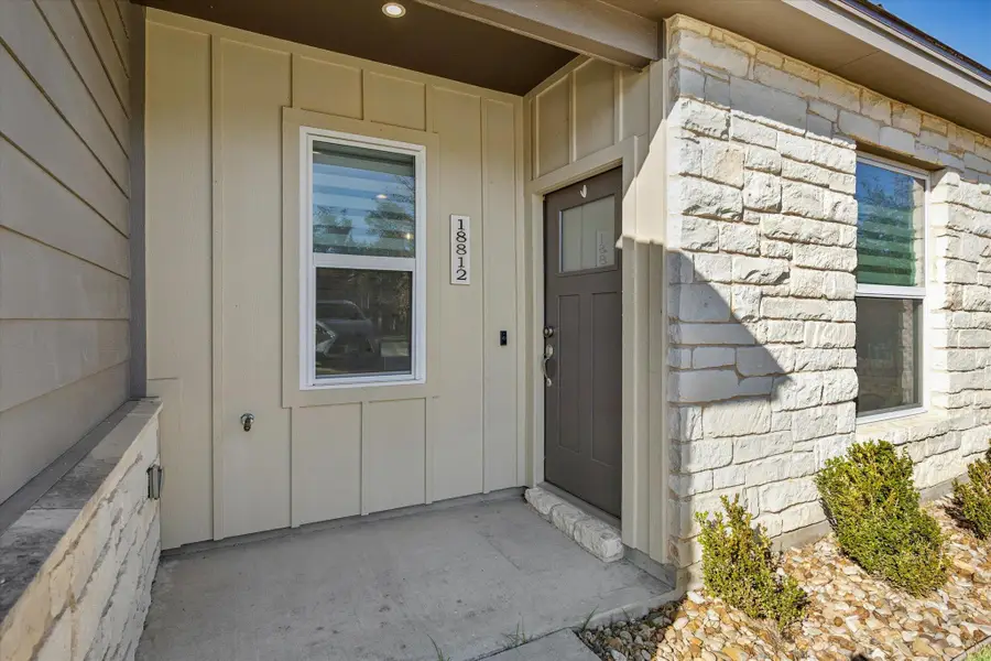 18812 Nicklaus Dr, Point Venture, TX 78645 - #2