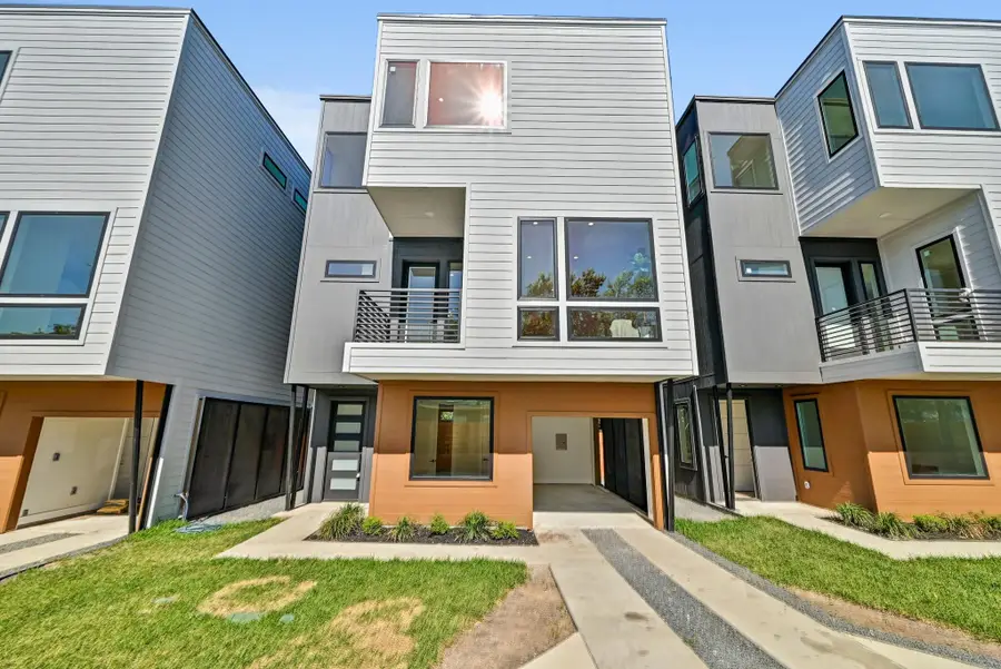 100 W Odell St #2, Austin, TX 78752 - #2