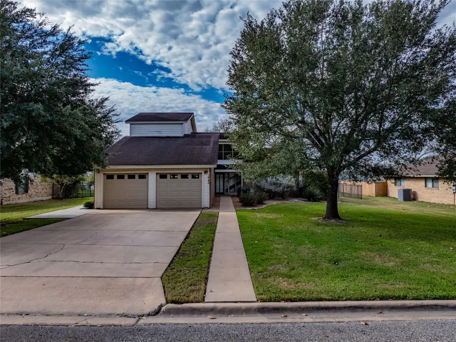 640 S College St, La Grange, TX 78945 - #3