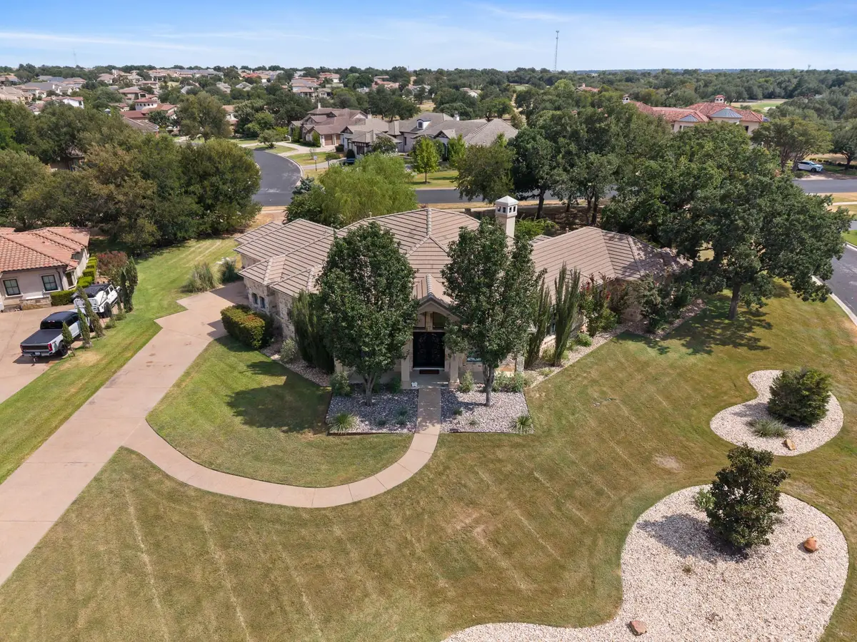 100 Dovetail Ln, Georgetown, TX 78628 - #1