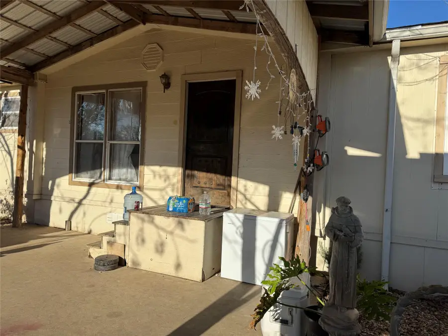 140 Alum Park Place Dr, Cedar Creek, TX 78612 - Image #3