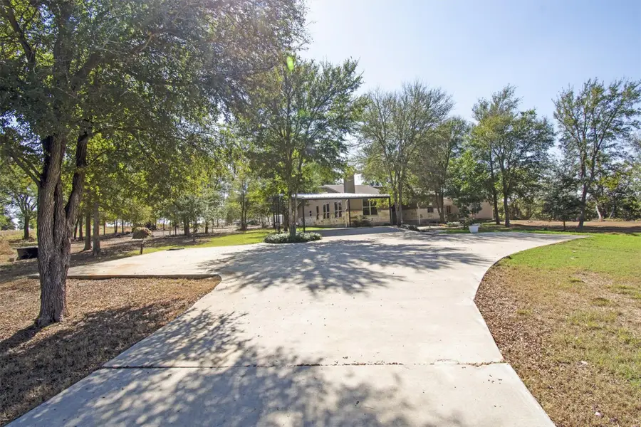 2247 Old Highway 20, McDade, TX 78650 - Image #3