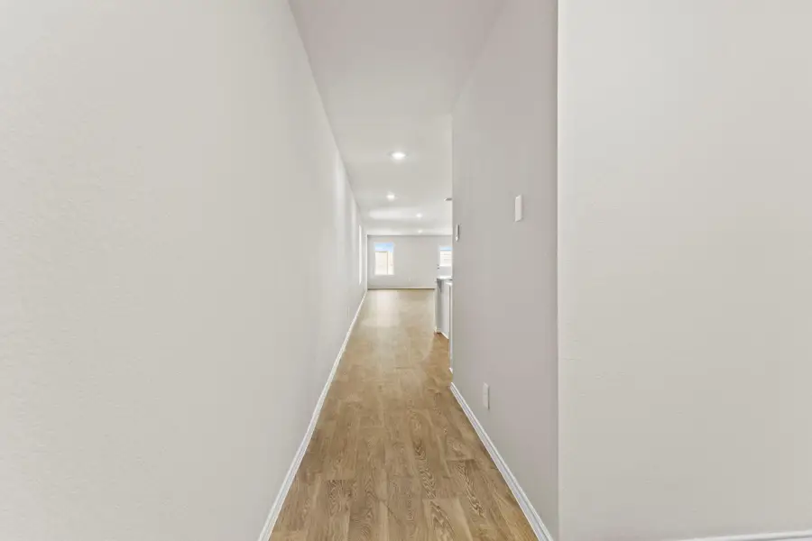 401 Wild Goose Dr, Luling, TX 78648 - #2