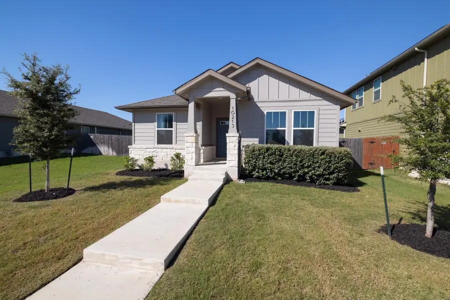 10213 Mager Ln, Hutto, TX 78634 - #2