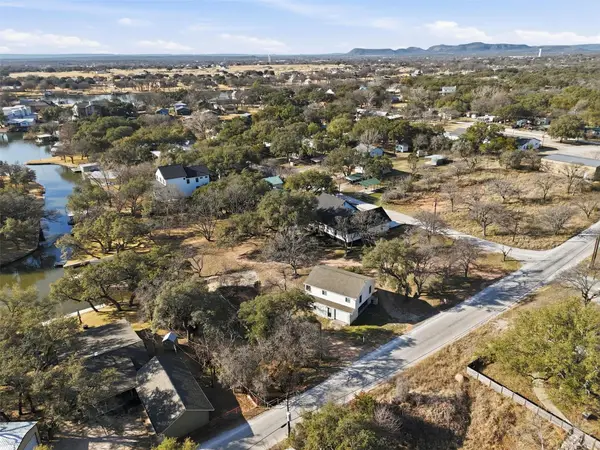 610 Williams Lakeshore, Kingsland, TX 78639