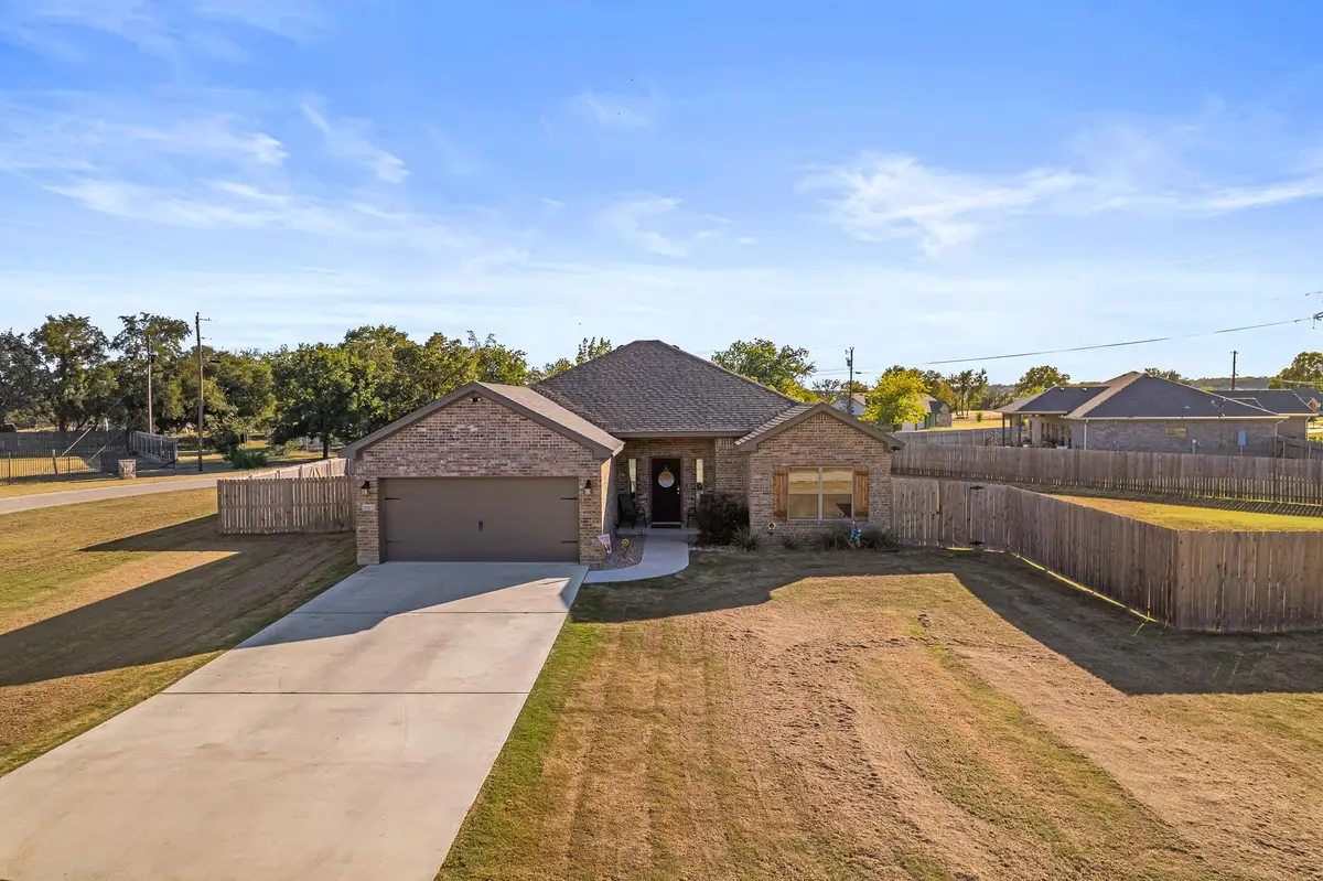 1015 Hickory Ln, Kempner, TX 76539 - Image #1