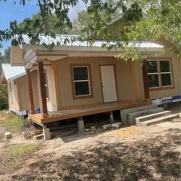 218 S Bright St, Gonzales, TX 78629 - Image #1