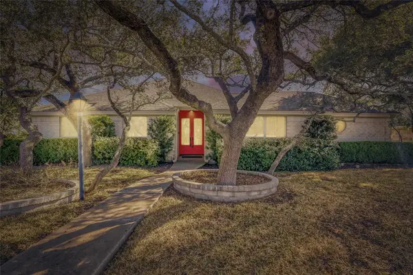 122 Tallstar Dr, Lakeway, TX 78734