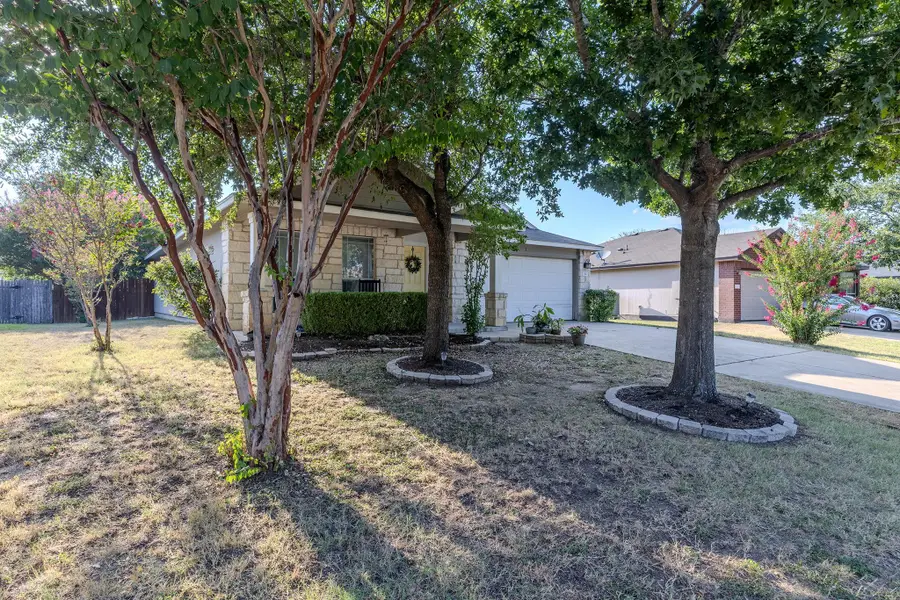 114 Creston St, Hutto, TX 78634 - #3