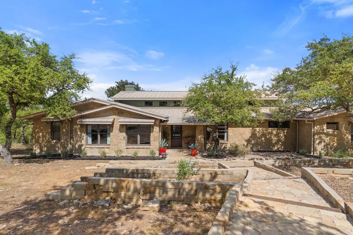 10598 Davy Crockett Dr, Austin, TX 78737 - #1