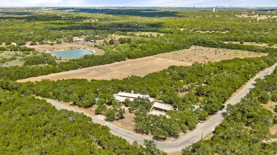 10598 Davy Crockett Dr, Austin, TX 78737 - #3
