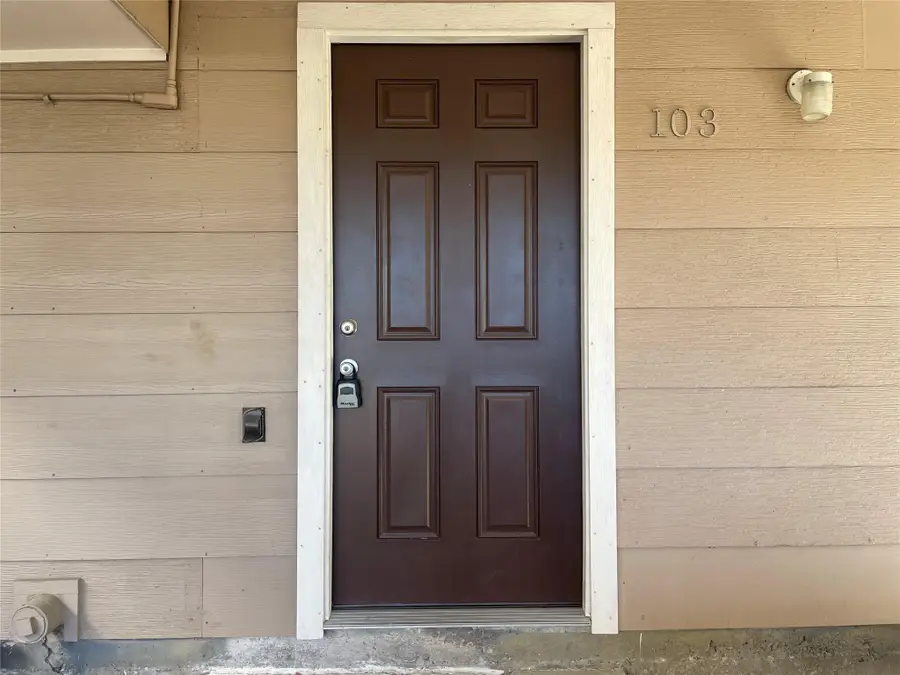 2220 Leon St #103, Austin, TX 78705 - Image #3