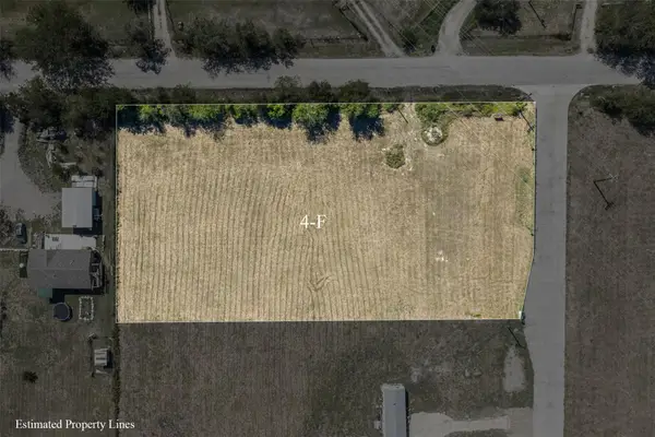 1940 Homannville Trl, Lockhart, TX 78644