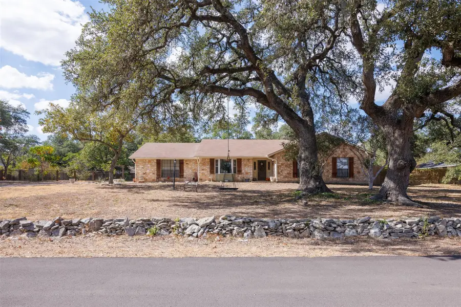 111 Pecan Dr, Mountain City, TX 78610 - Image #2