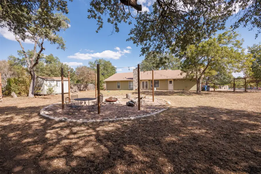 111 Pecan Dr, Mountain City, TX 78610 - Image #3