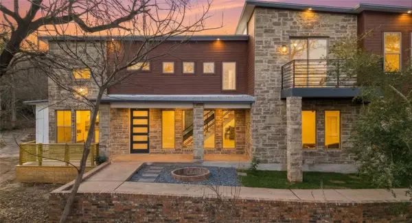 316 Tall Forest Dr, Bastrop, TX 78602