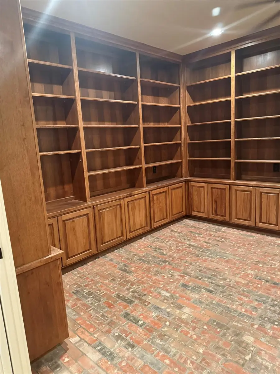 8 Monarch Oaks Ln, The Hills, TX 78738 - #3