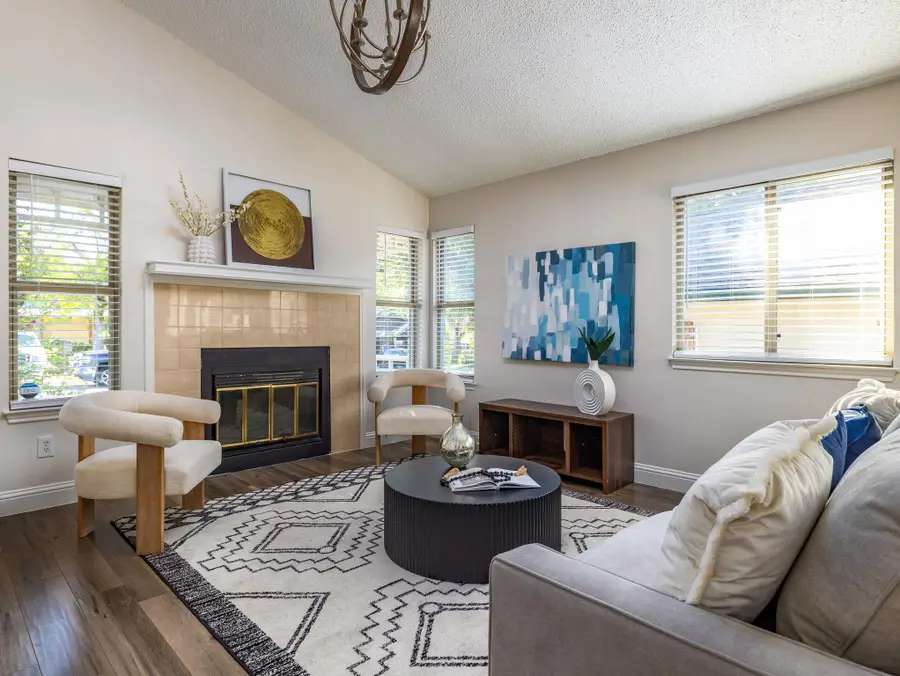 1811 Rainy Meadows Dr, Austin, TX 78758 - #2