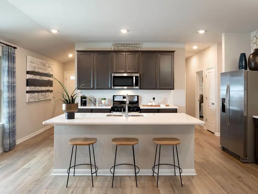 201 Outlaw Dr, Liberty Hill, TX 78642 - Image #2