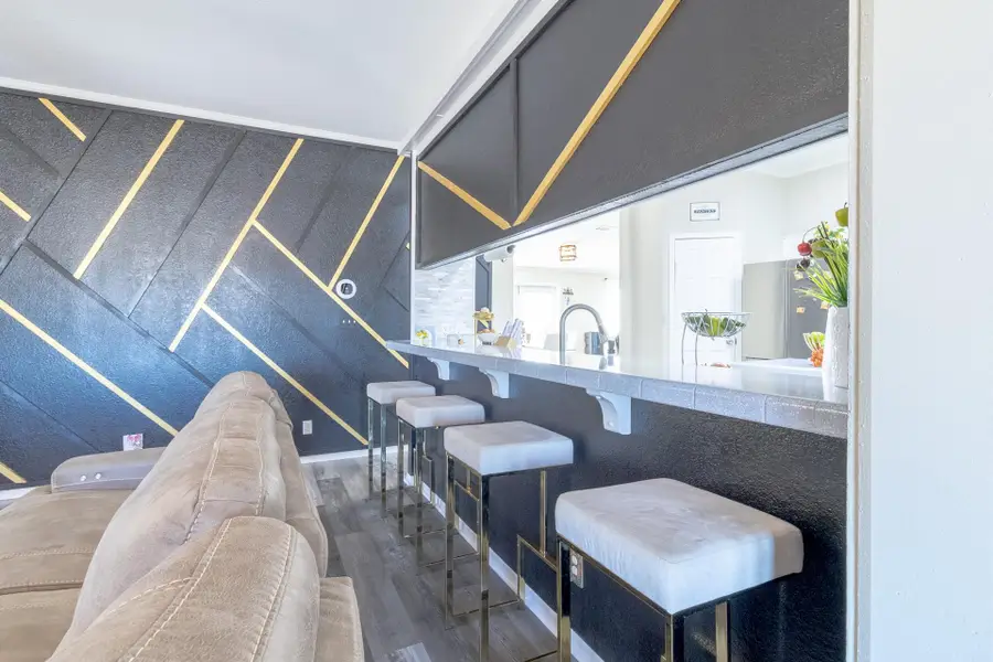 546 Texas Oak Dr, Cedar Creek, TX 78612 - Image #2