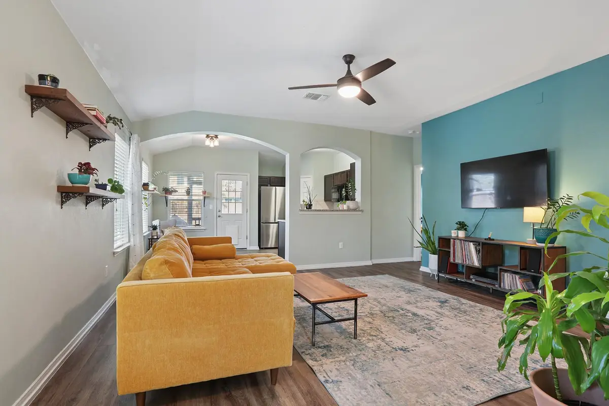 13804 Sierra Wind Ln, Elgin, TX 78621 - #1