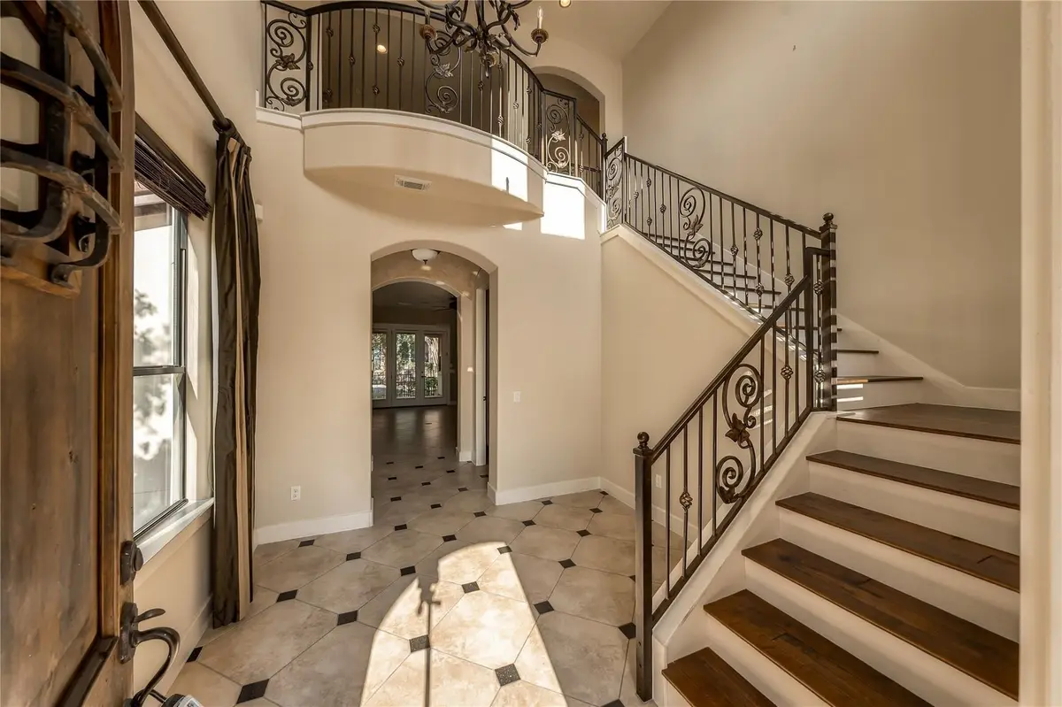 1036 Liberty Park Dr #20, Austin, TX 78746 - #1