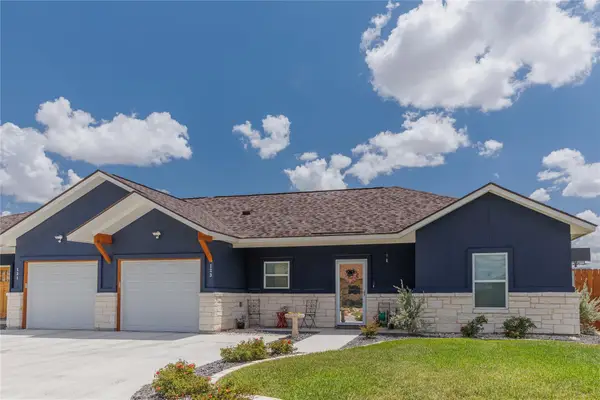123 Navarro Xing #12-A, Seguin, TX 78155