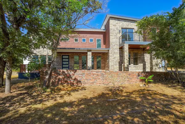 316 Tall Forest Dr, Bastrop, TX 78602