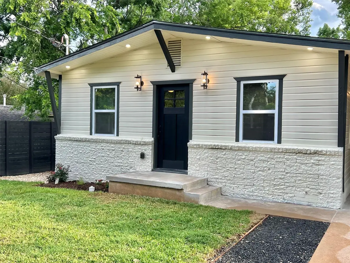 4711 Bandera Rd, Austin, TX 78721 - #1