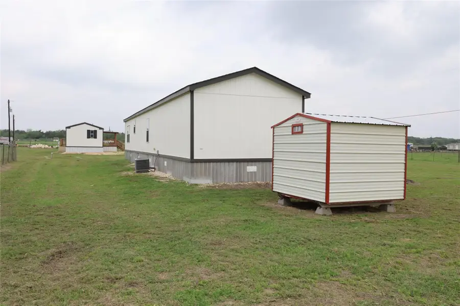 325 Lytton Ln, Dale, TX 78616 - #2