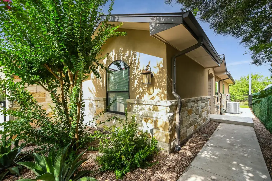 416 Hi Cir W #B, Horseshoe Bay, TX 78657 - #2