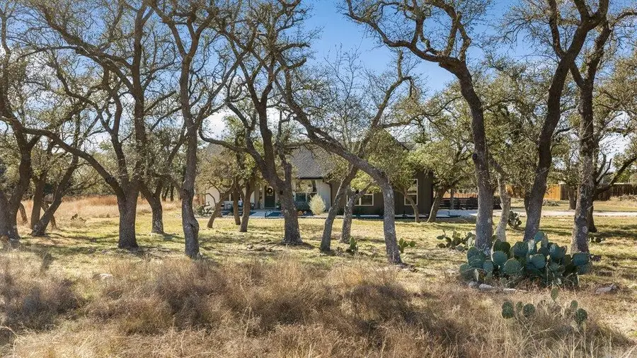 990 Axis Cir, Fredericksburg, TX 78624 - #3