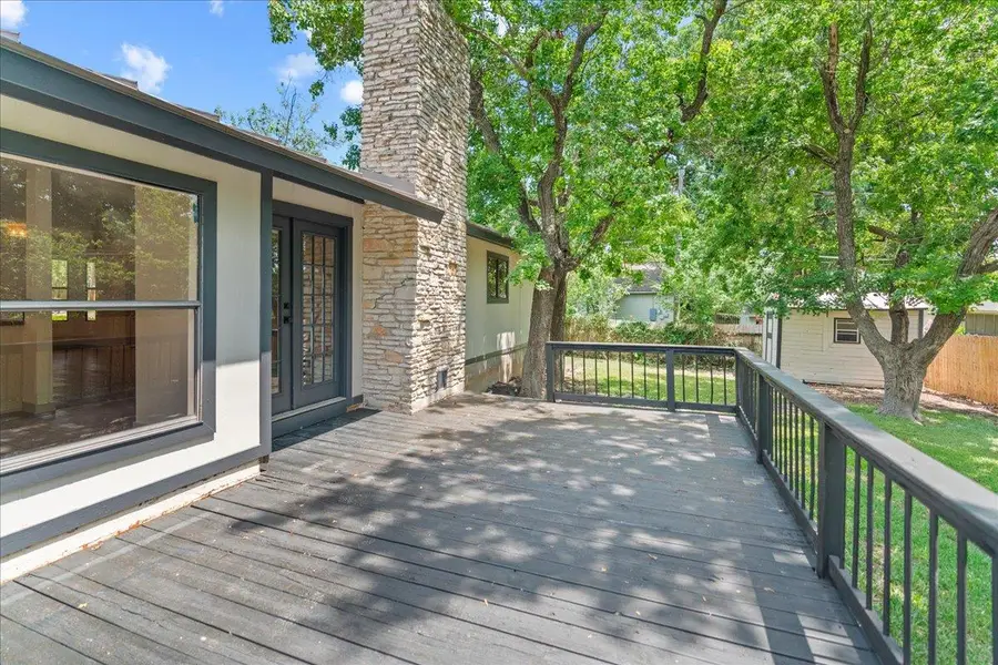 2305 Donna Dr, Taylor, TX 76574 - #2