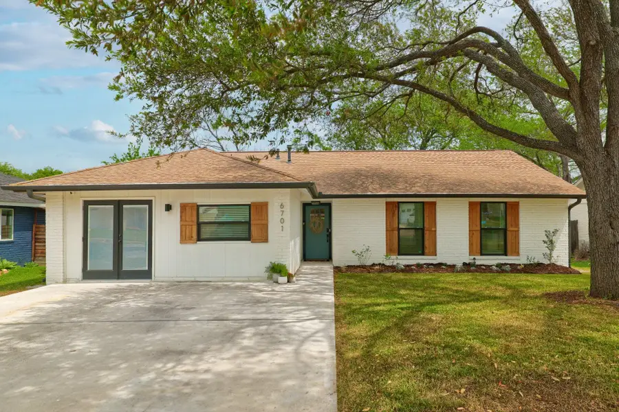 6701 Lancret Hill Dr, Austin, TX 78745 - #2