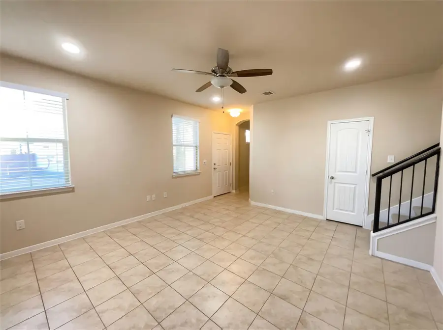 2880 Donnell Dr #503, Round Rock, TX 78664 - #3