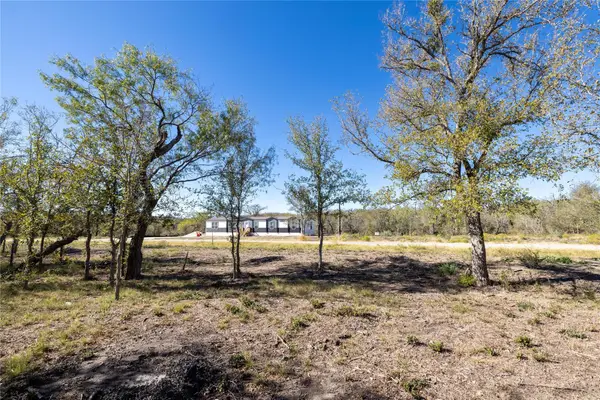 137 Baylen Clifton Ln, Lockhart, TX 78644