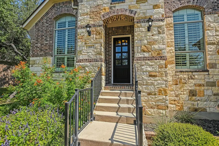 213 Mirafield Ln, Austin, TX 78737 - Image #2
