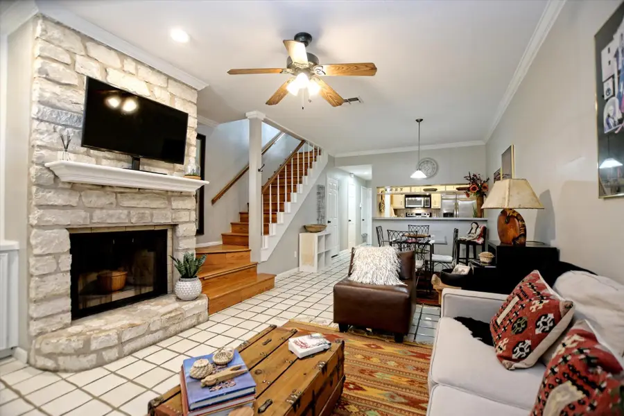 641 W 31st 1/2 St, Austin, TX 78705 - #2