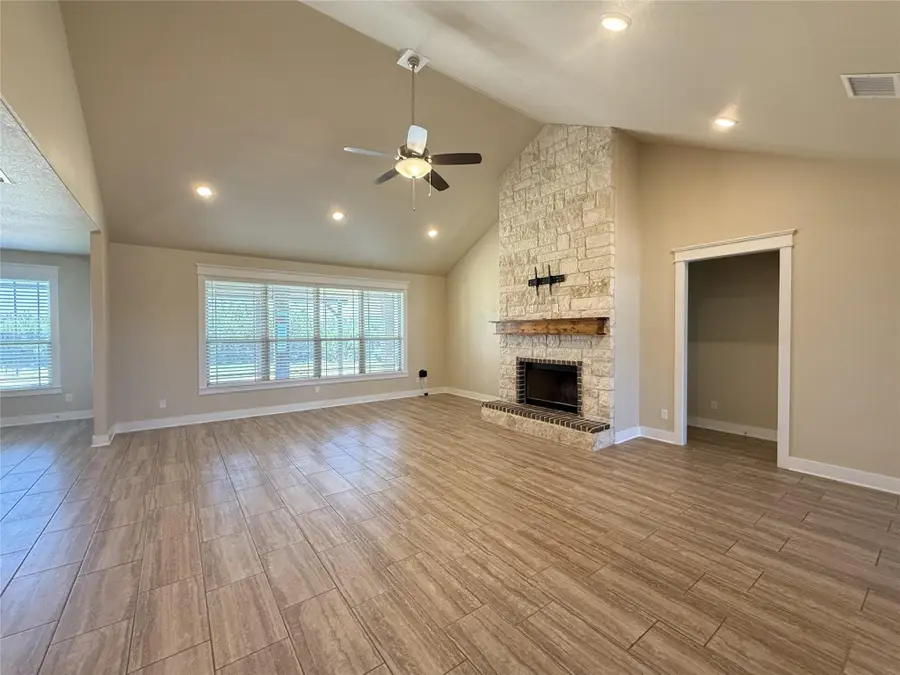 746 Northern Hills Dr, Copperas Cove, TX 76522 - #2