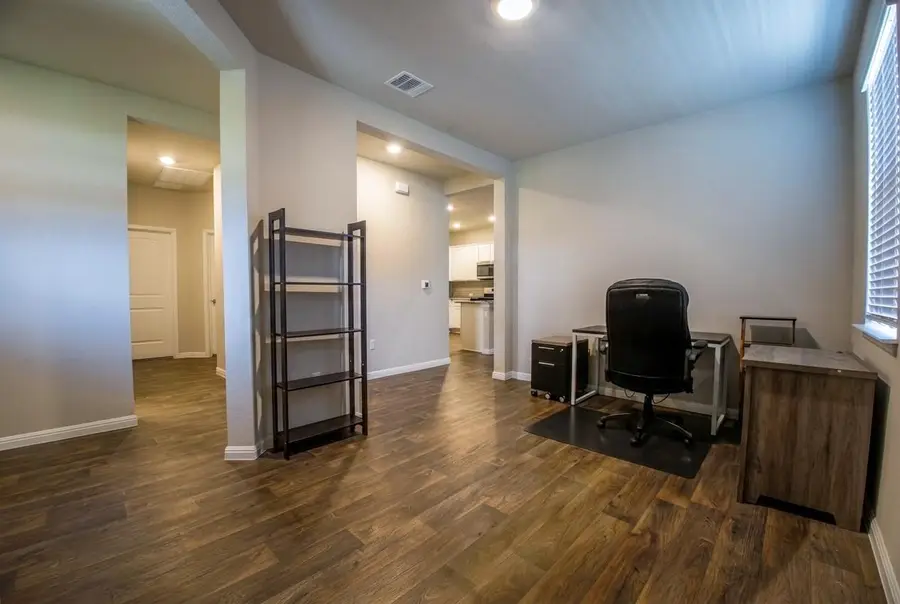 102 Rainmaker Cv, Bastrop, TX 78602 - #3