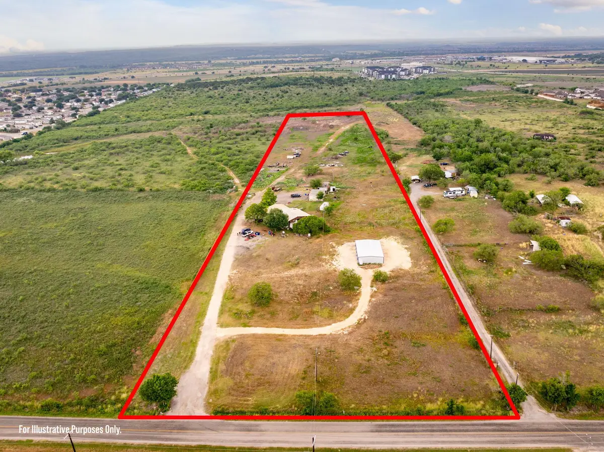 2811 Harris Hill Rd, San Marcos, TX 78666 - Image #1