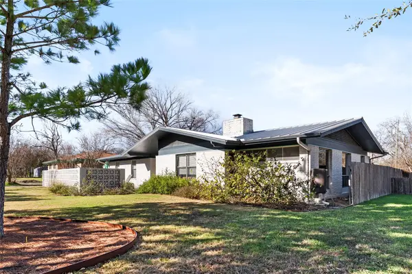 204 Taylor Rd, Elgin, TX 78621