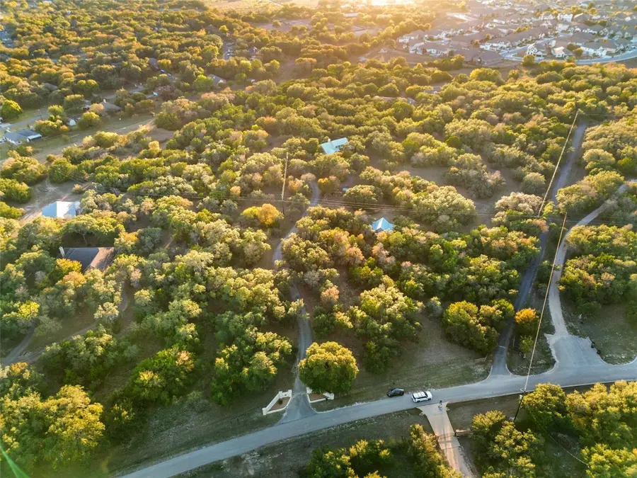 301 Crystal Meadows Dr, Kyle, TX 78640 - Image #2