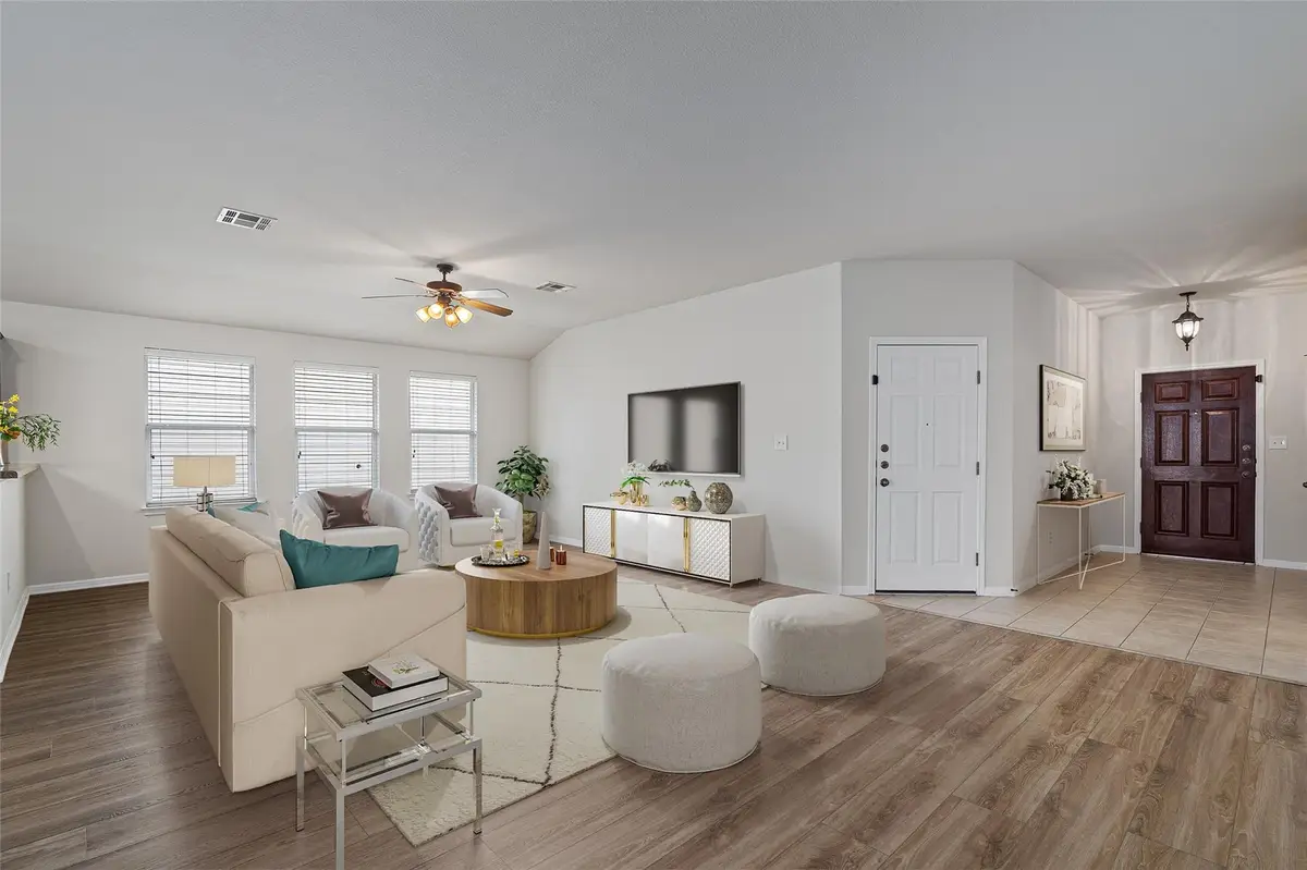 7811 Buckmeadow Dr, Georgetown, TX 78628 - Image #1